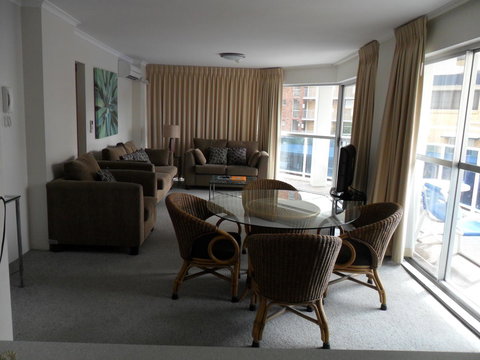 Grosvenor Beachfront Apartments Surfers Paradise - Accommodation Batemans Bay 23