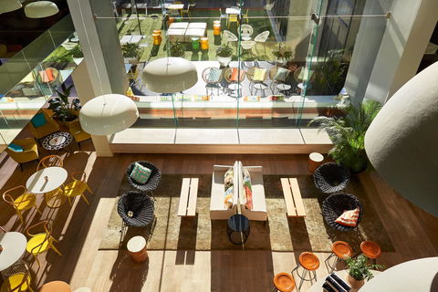 QT Gold Coast - Accommodation Batemans Bay 2