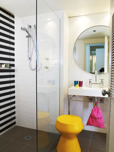 QT Gold Coast - Accommodation Batemans Bay 6