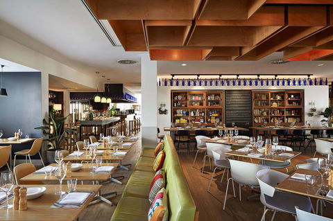 QT Gold Coast - Accommodation Batemans Bay 13