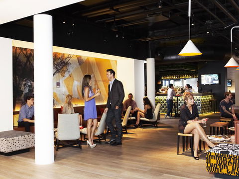 QT Gold Coast - Accommodation Batemans Bay 39