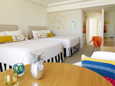 QT Gold Coast - Accommodation Batemans Bay 9