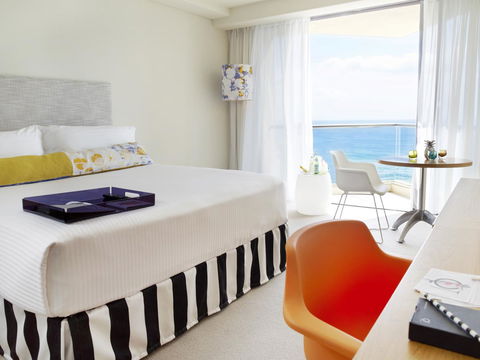 QT Gold Coast - Accommodation Batemans Bay 8