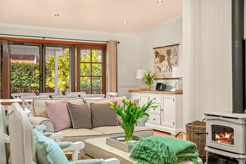 Frangipani House - Accommodation Batemans Bay 8