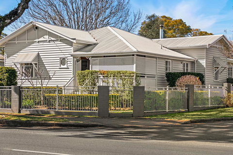 Frangipani House - Accommodation Batemans Bay 28
