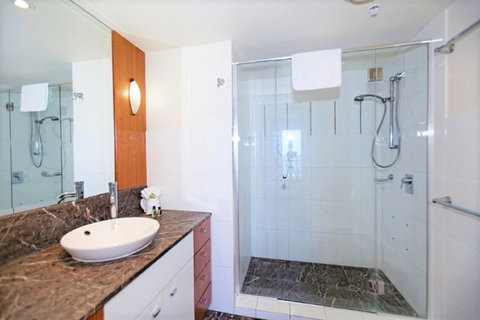 The Towers Of Chevron Renaissance - Holidays Gold Coast - Accommodation Batemans Bay 38