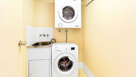 The Towers Of Chevron Renaissance - Holidays Gold Coast - Accommodation Batemans Bay 34