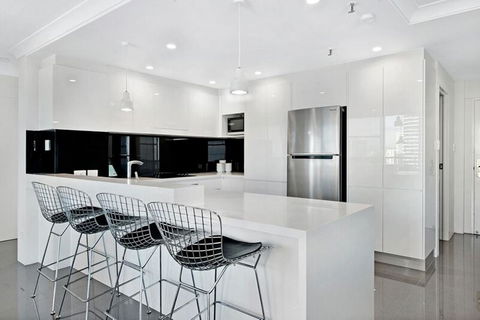 ULTIQA Beach Haven On Broadbeach - Accommodation Batemans Bay 9