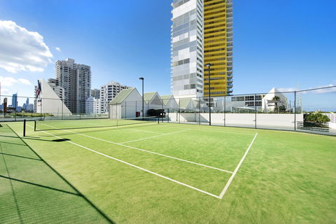 ULTIQA Air On Broadbeach - Accommodation Batemans Bay 4
