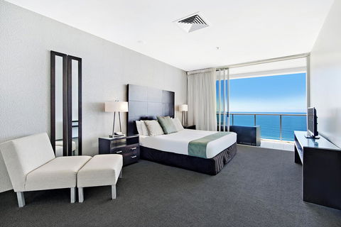 ULTIQA Air On Broadbeach - Accommodation Batemans Bay 8