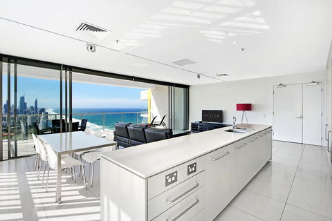 ULTIQA Air On Broadbeach - Accommodation Batemans Bay 21
