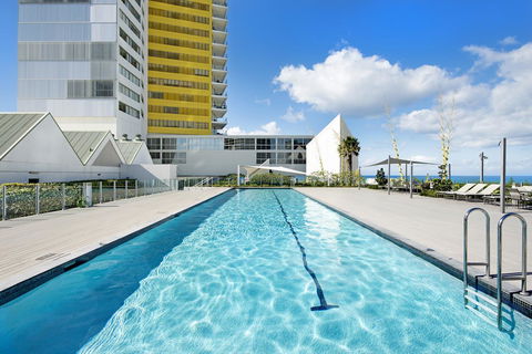 ULTIQA Air On Broadbeach - Accommodation Batemans Bay 5