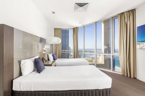 Novotel Surfers Paradise - Accommodation Batemans Bay 2