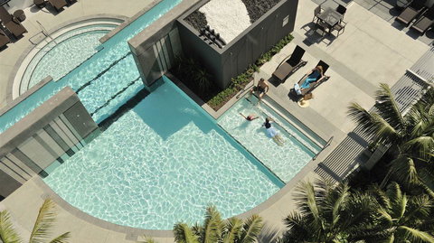 Luxury 3 Bedroom In Heart Of Broadbeach - Accommodation Batemans Bay 15