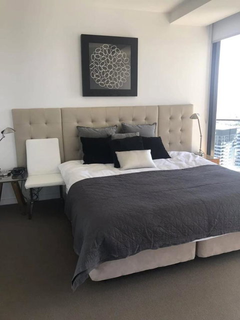 Luxury 3 Bedroom In Heart Of Broadbeach - Accommodation Batemans Bay 19