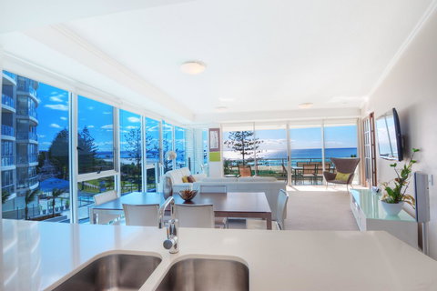 Reflection On The Sea - Accommodation Batemans Bay 2