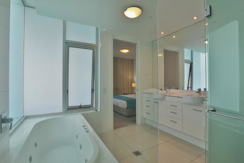 Reflection On The Sea - Accommodation Batemans Bay 11