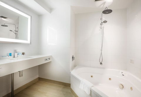 Amora Hotel Brisbane - Accommodation Batemans Bay 16