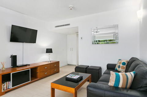Palm Cove Beach Apartment - Accommodation Batemans Bay 18