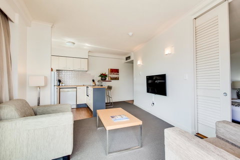 Central Cosmo Apartment Hotel - Accommodation Batemans Bay 31