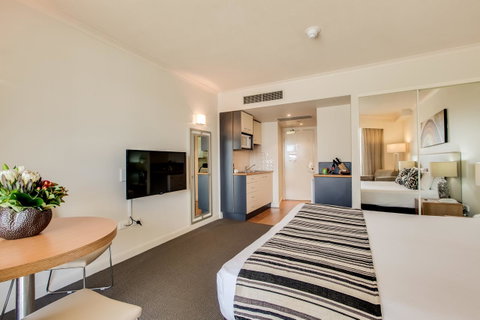 Central Cosmo Apartment Hotel - Accommodation Batemans Bay 4