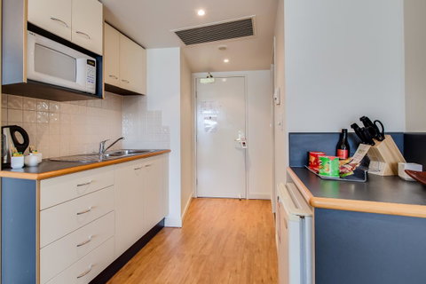 Central Cosmo Apartment Hotel - Accommodation Batemans Bay 18