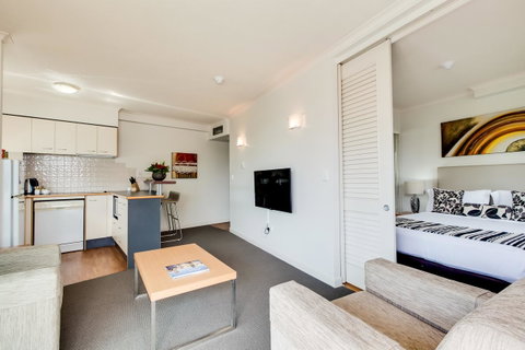 Central Cosmo Apartment Hotel - Accommodation Batemans Bay 29