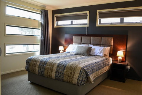 Atricom - Accommodation Batemans Bay 1
