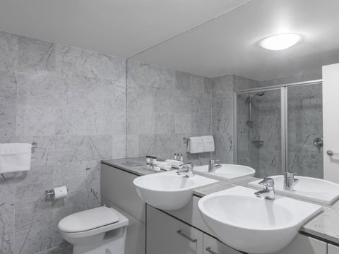 Oaks Brisbane Casino Tower Suites - Accommodation Batemans Bay 5