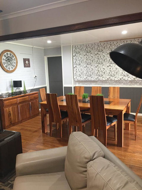 Malanda Manor Guesthouse - Accommodation Batemans Bay 9