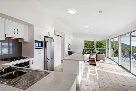 Oasis Apartments On Hamilton Island By HIHA - Accommodation Batemans Bay 38