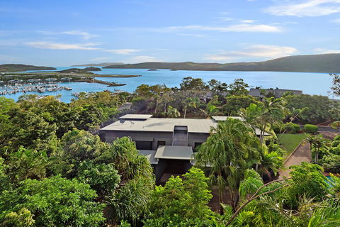 Oasis Apartments On Hamilton Island By HIHA - Accommodation Batemans Bay 29