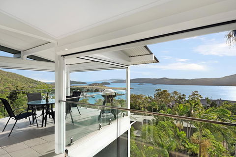 Oasis Apartments On Hamilton Island By HIHA - Accommodation Batemans Bay 36