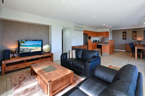 Oasis Apartments On Hamilton Island By HIHA - Accommodation Batemans Bay 10