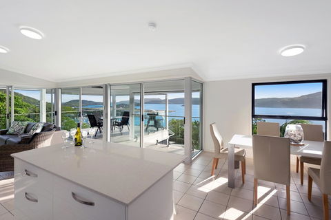 Oasis Apartments On Hamilton Island By HIHA - Accommodation Batemans Bay 37
