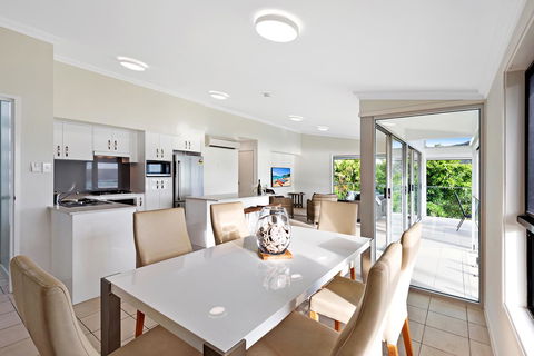 Oasis Apartments On Hamilton Island By HIHA - Accommodation Batemans Bay 39