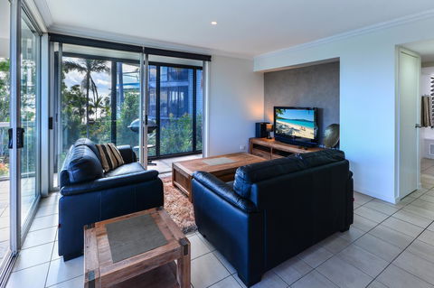 Oasis Apartments On Hamilton Island By HIHA - Accommodation Batemans Bay 11