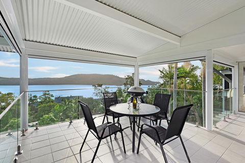 Oasis Apartments On Hamilton Island By HIHA - Accommodation Batemans Bay 32