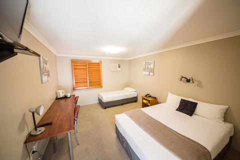 Cosmopolitan Motel & Serviced Apartments - Accommodation Batemans Bay 6