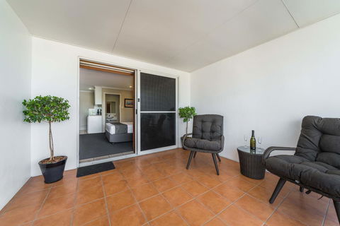 Cosmopolitan Motel & Serviced Apartments - Accommodation Batemans Bay 18