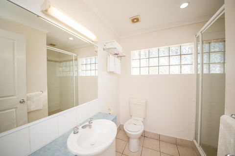 Cosmopolitan Motel & Serviced Apartments - Accommodation Batemans Bay 20