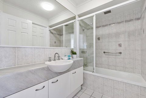 Dockside Apartments Mooloolaba - Accommodation Batemans Bay 9