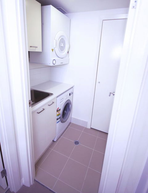 Domain Serviced Apartments - Accommodation Batemans Bay 4