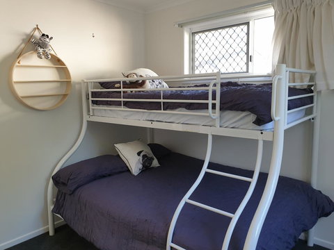 Beautiful Home- Walk To Beach-Short Drive To Noosa - Accommodation Batemans Bay 8