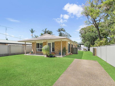 Beautiful Home- Walk To Beach-Short Drive To Noosa - Accommodation Batemans Bay 7