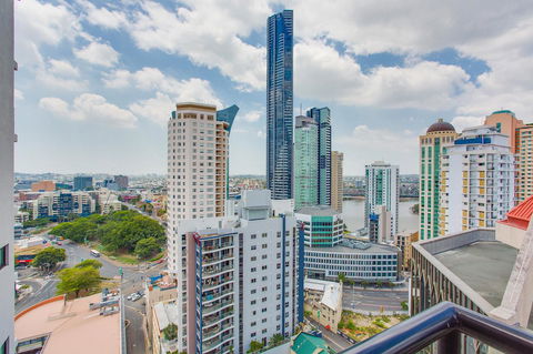 Republic Apartments Brisbane City - Accommodation Batemans Bay 11