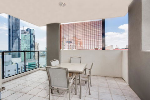 Republic Apartments Brisbane City - Accommodation Batemans Bay 15