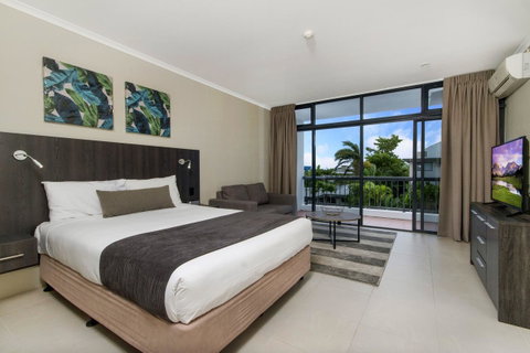 Sunshine Tower Hotel - Accommodation Batemans Bay 1
