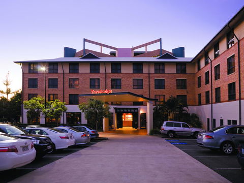 Mercure Brisbane Garden City - Accommodation Batemans Bay 17
