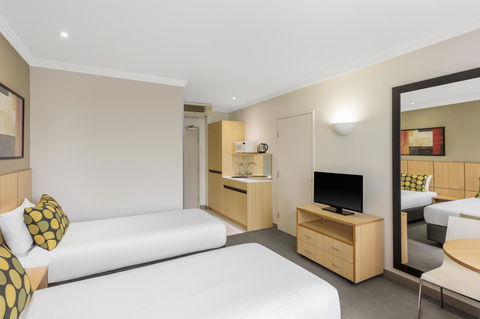Mercure Brisbane Garden City - Accommodation Batemans Bay 7